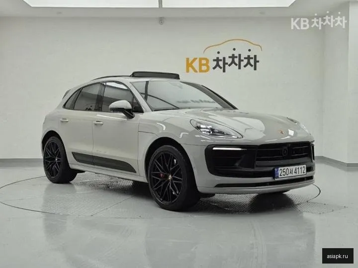 Porsche Macan 2