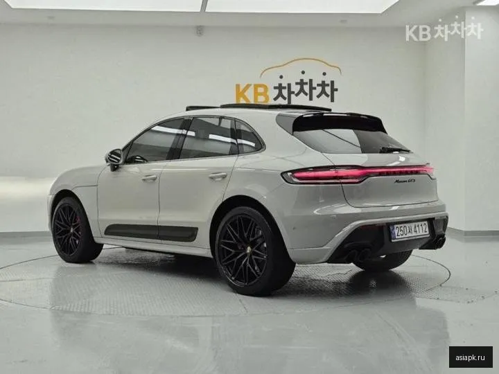 Porsche Macan 3