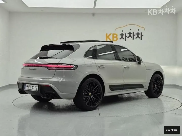 Porsche Macan 4