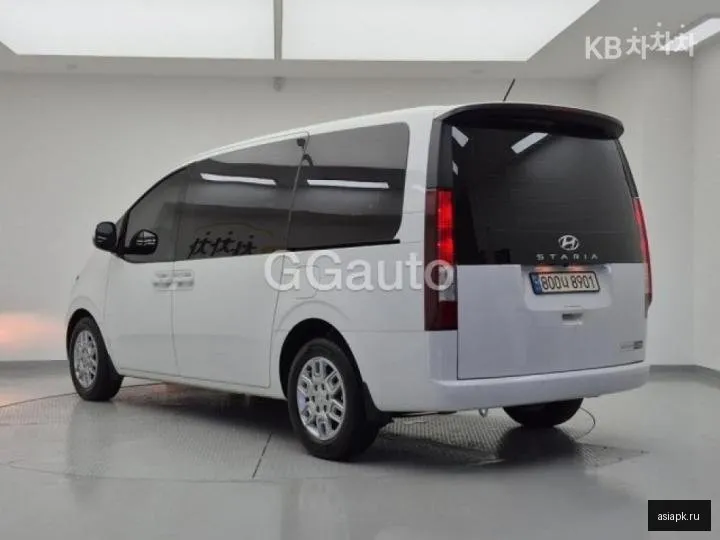 Hyundai Staria 3