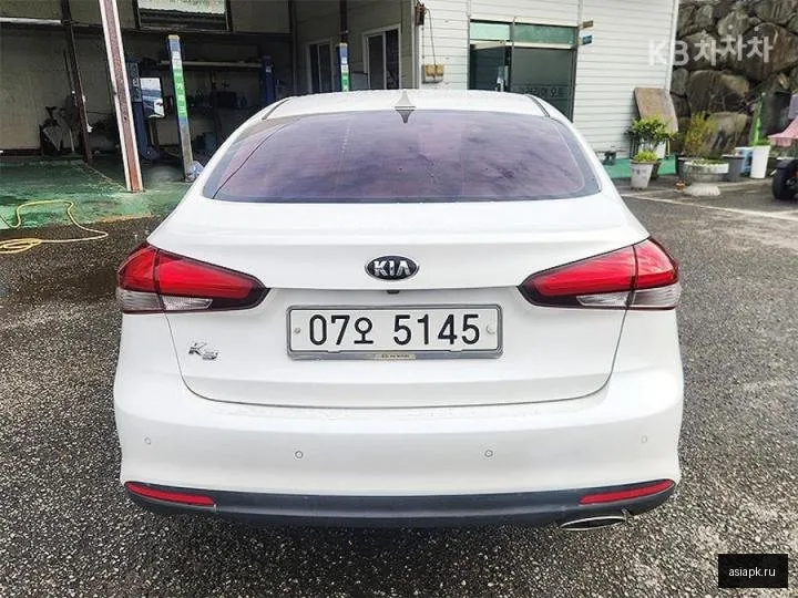 Kia K3 6