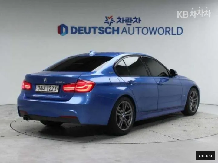 BMW 3-Series 2
