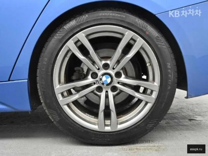 BMW 3-Series 5