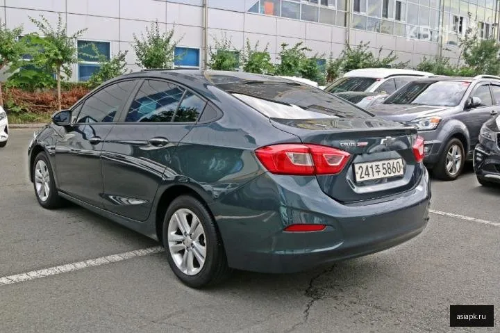 Chevrolet Cruze 4