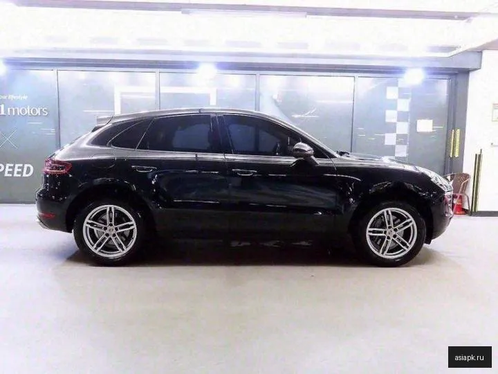 Porsche Macan 3