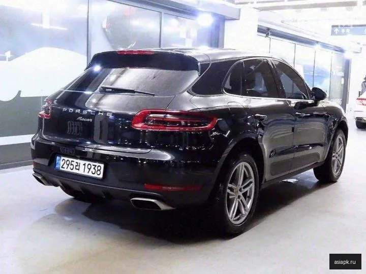 Porsche Macan 4