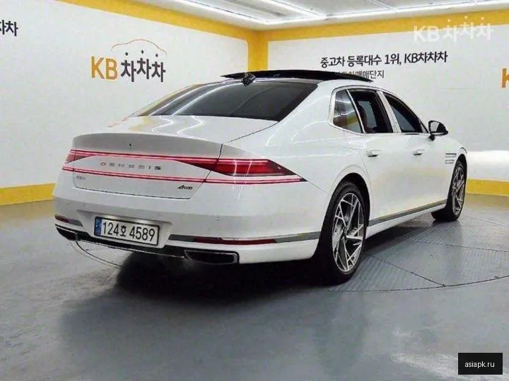 Genesis G90 4
