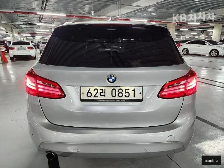 BMW 2-Series 5