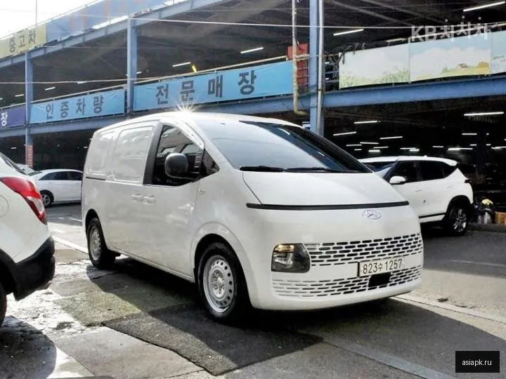 Hyundai Staria 2