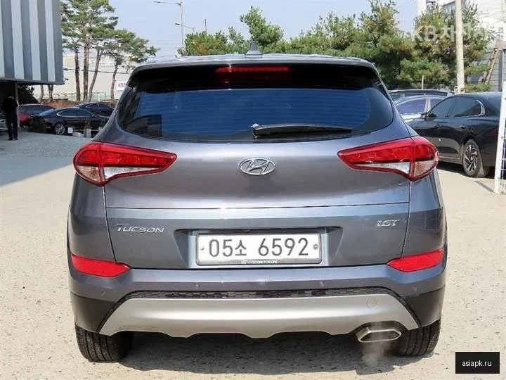 Hyundai Tucson 4