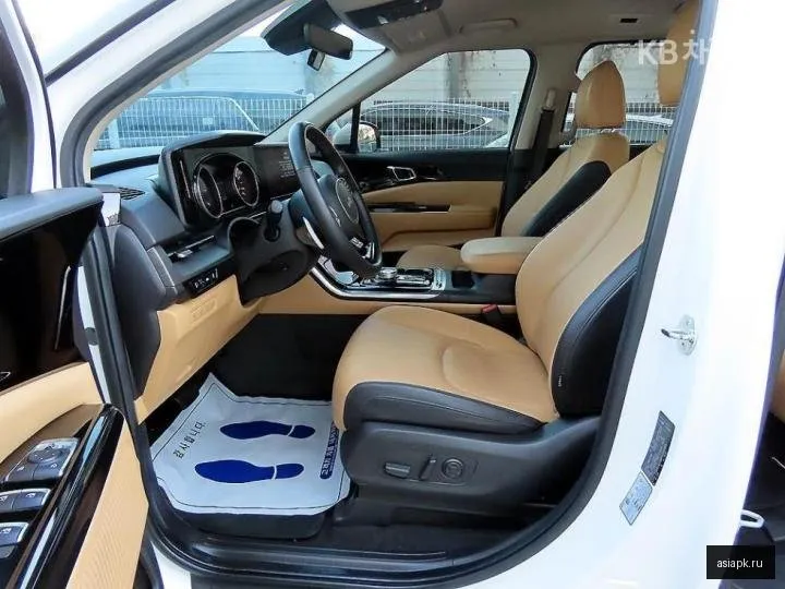 Kia Carnival 5