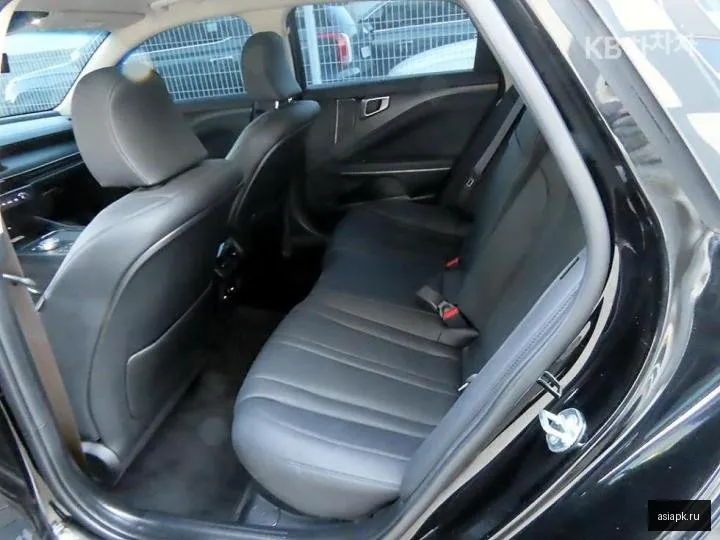 Kia K8 6