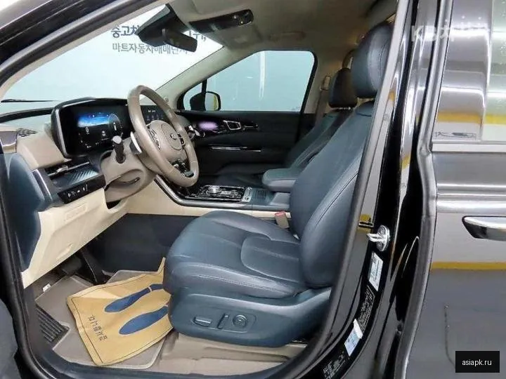 Kia Carnival 5