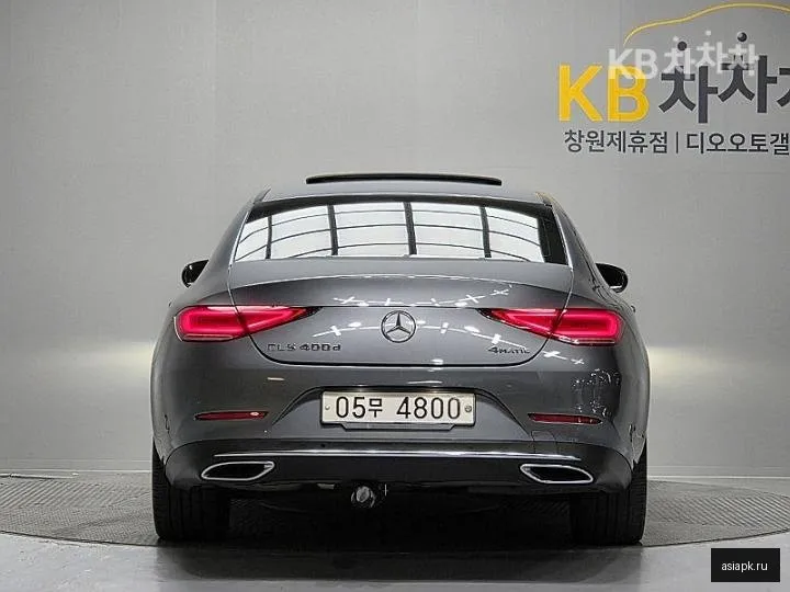 Mercedes-Benz CLS-Class 4