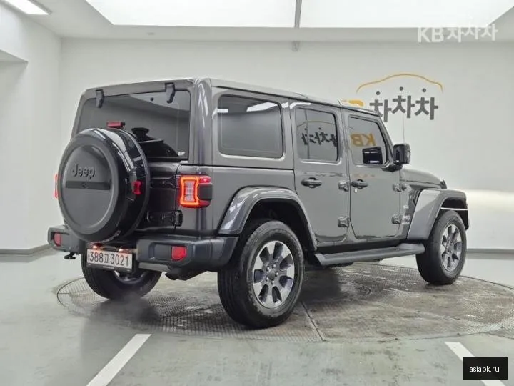 Jeep Wrangler 4