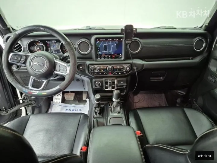 Jeep Wrangler 5