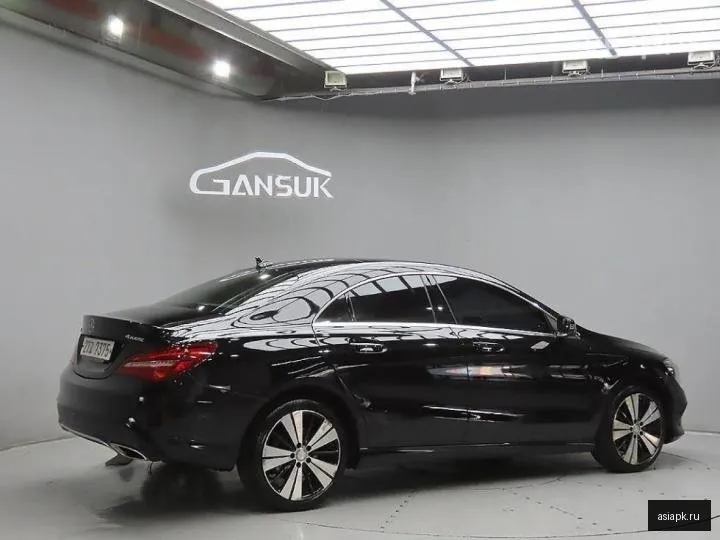 Mercedes-Benz CLA-Class AMG 4