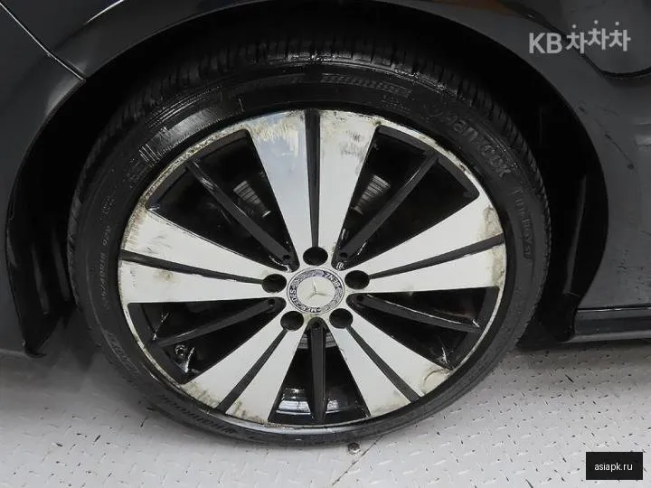 Mercedes-Benz CLA-Class AMG 5