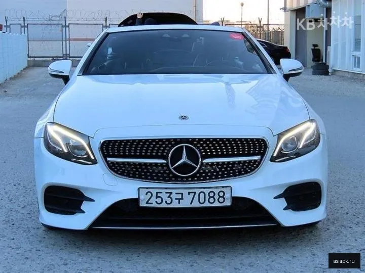 Mercedes-Benz E-Class 5
