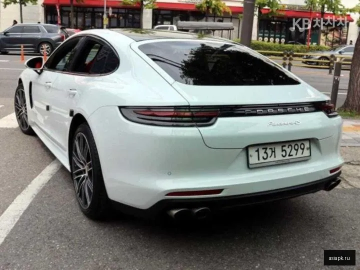 Porsche Panamera 5