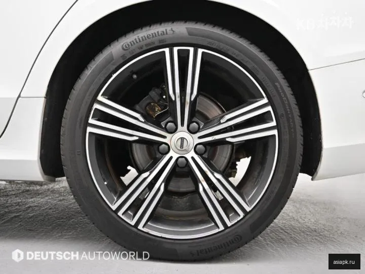 Volvo S60 5