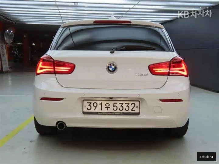 BMW 1-Series 3