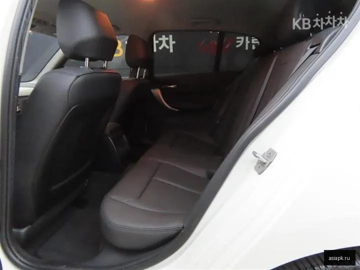 BMW 1-Series 6