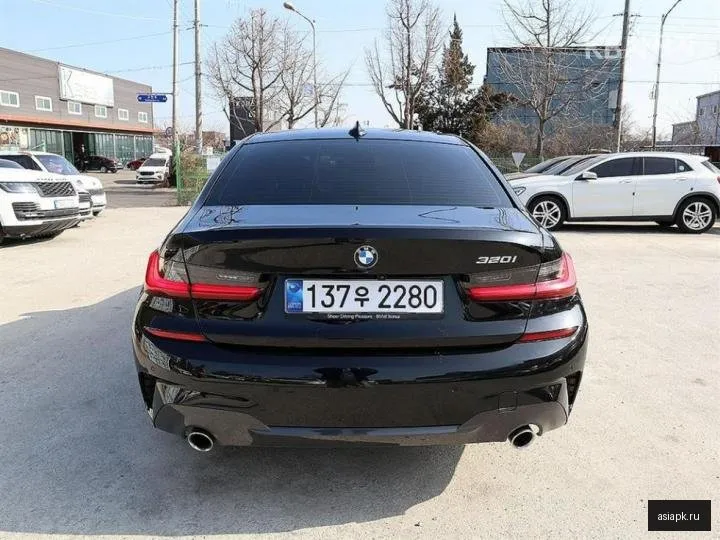 BMW 3-Series 4