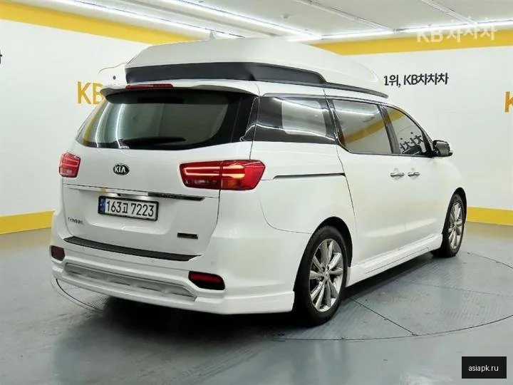 Kia Carnival 4