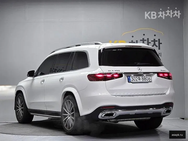 Mercedes-Benz GLS-Class 6