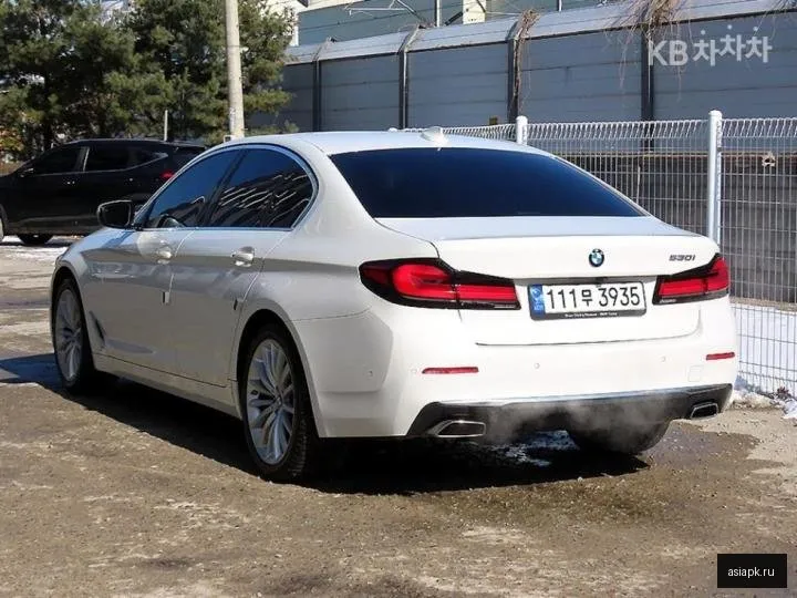 BMW 5-Series 3