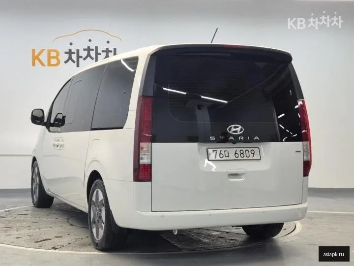 Hyundai Staria 2
