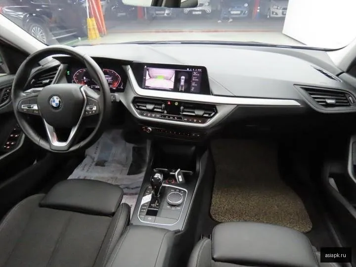 BMW 1-Series 5