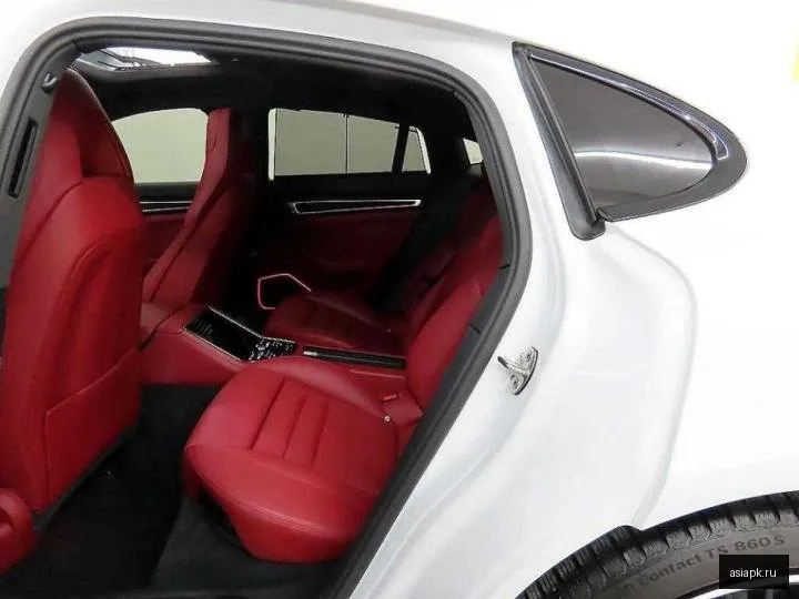 Porsche Panamera 6