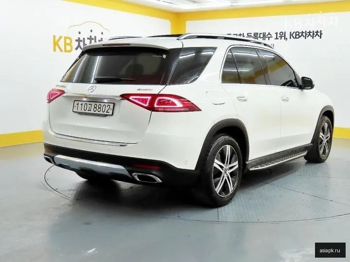 Mercedes-Benz GLE-Class 4