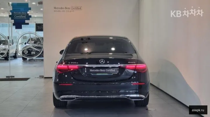 Mercedes-Benz S-Class 3