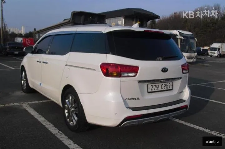 Kia Carnival 3