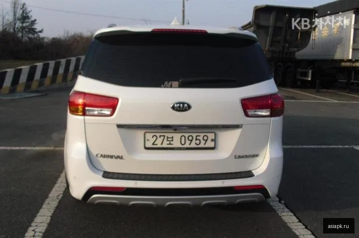 Kia Carnival 4