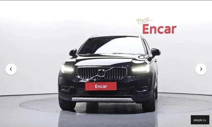 Volvo XC40 3