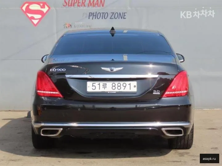 Genesis G90 4