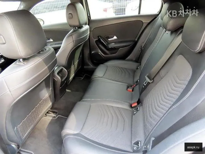 Mercedes-Benz A-Class 6