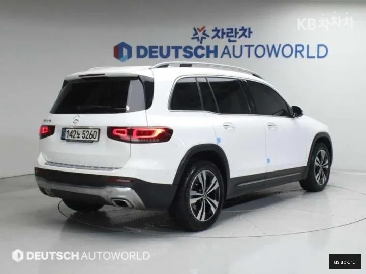 Mercedes-Benz GLB-Class 2