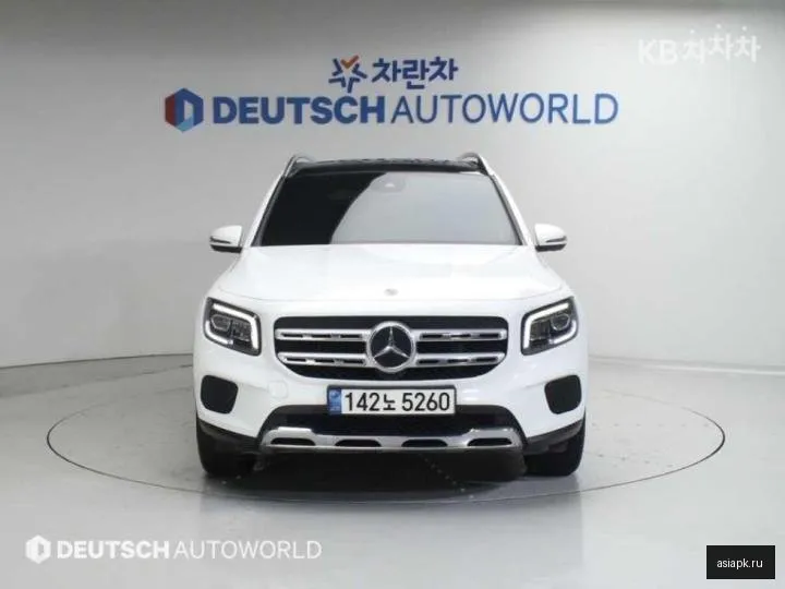Mercedes-Benz GLB-Class 3