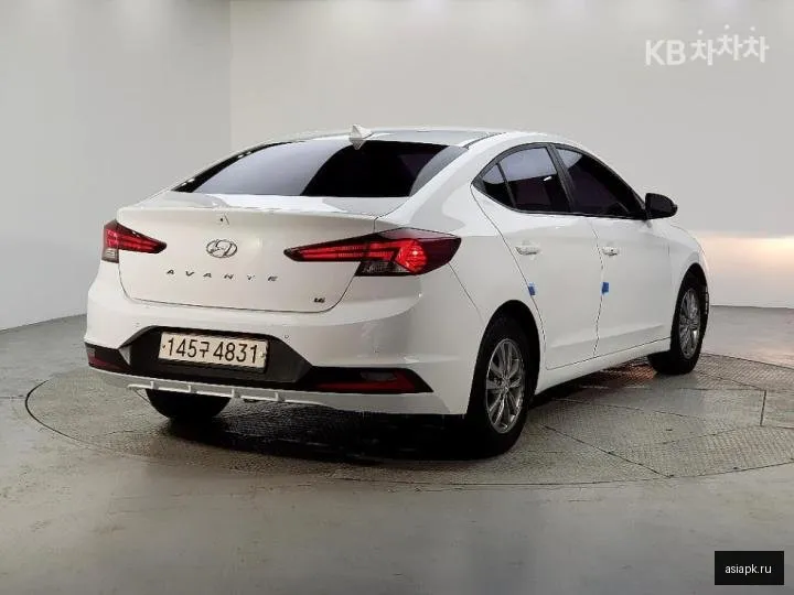 Hyundai Avante 4