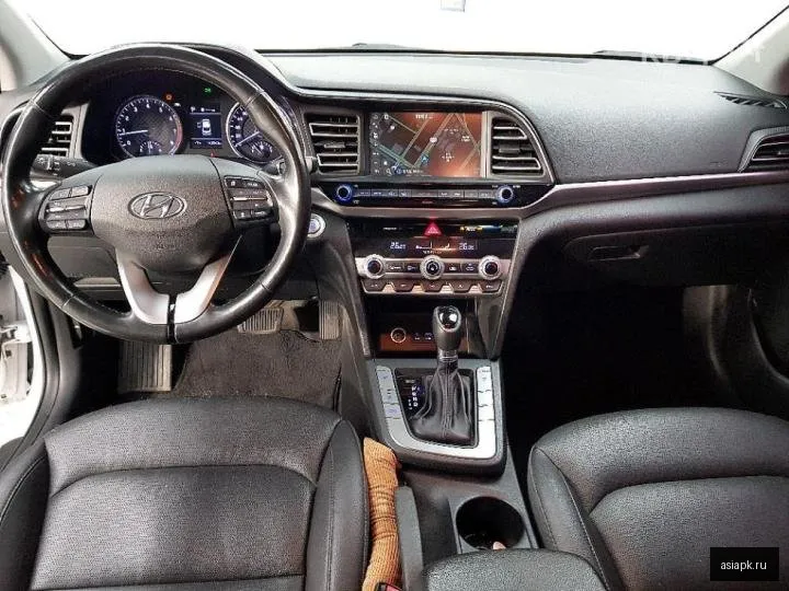 Hyundai Avante 5