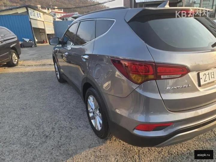 Hyundai Santa Fe 6