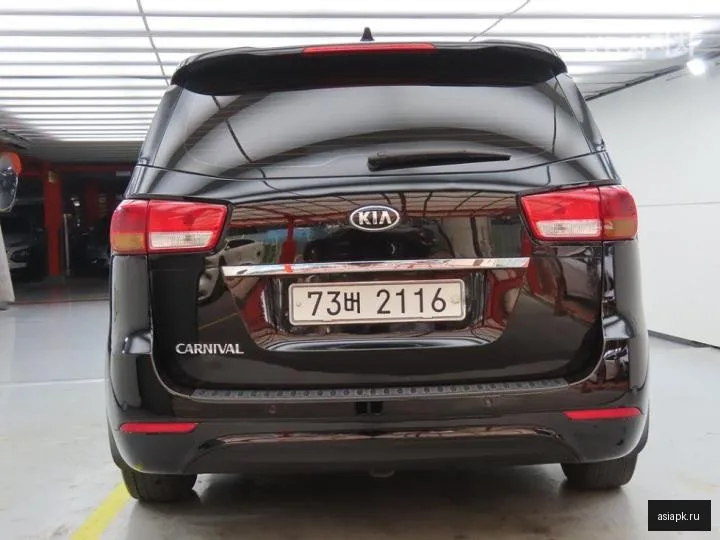 Kia Carnival 4