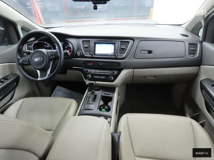 Kia Carnival 5