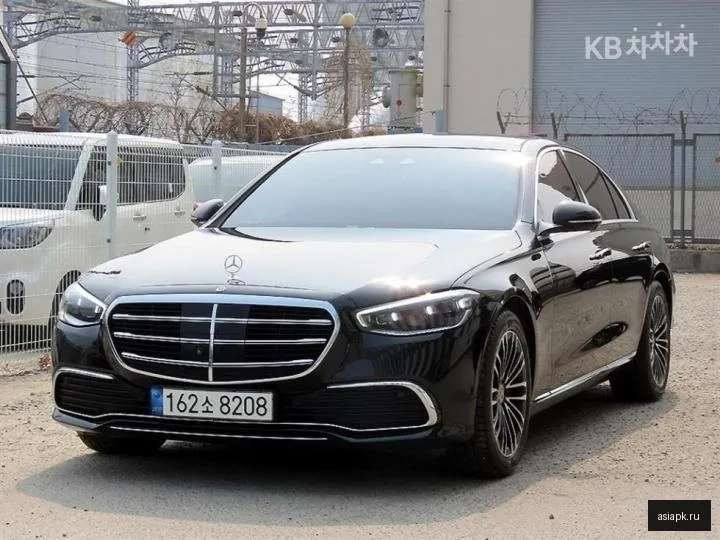 Mercedes-Benz S-Class 2