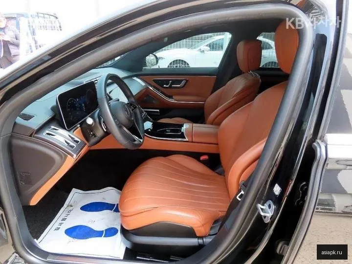 Mercedes-Benz S-Class 5